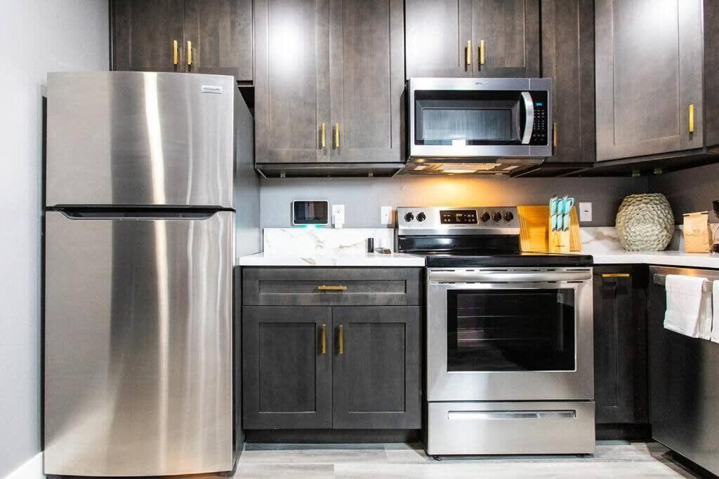 Restaurants-Pets-Professionals-Fastwifi-A C-Patios Apartment San Diego Exterior photo