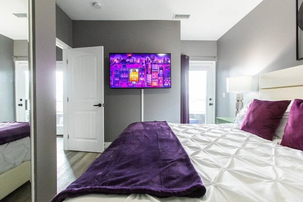 Restaurants-Pets-Professionals-Fastwifi-A C-Patios Apartment San Diego Exterior photo